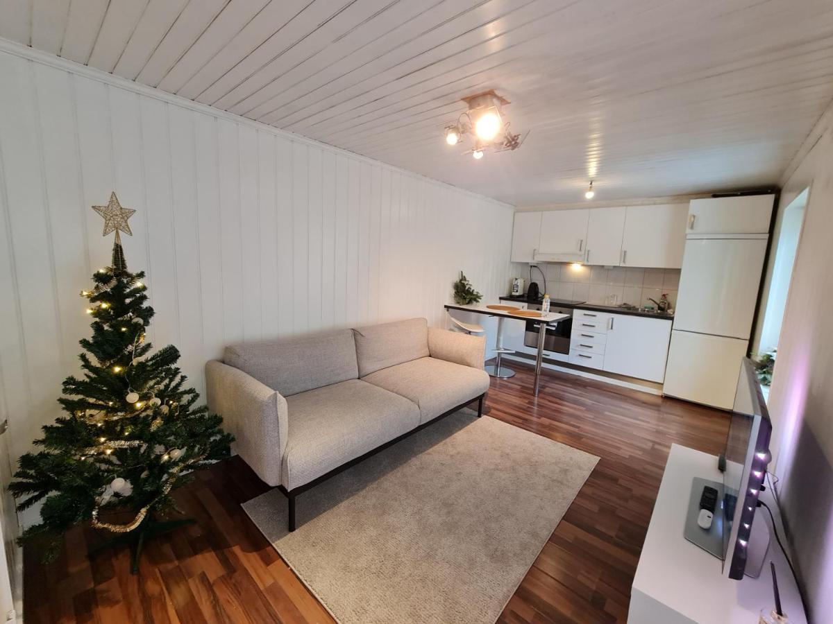 Cozy Apartment In The City Center Of Stroemstad Stromstad Exterior photo