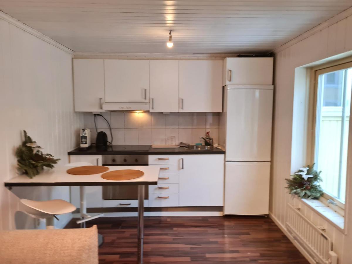 Cozy Apartment In The City Center Of Stroemstad Stromstad Exterior photo
